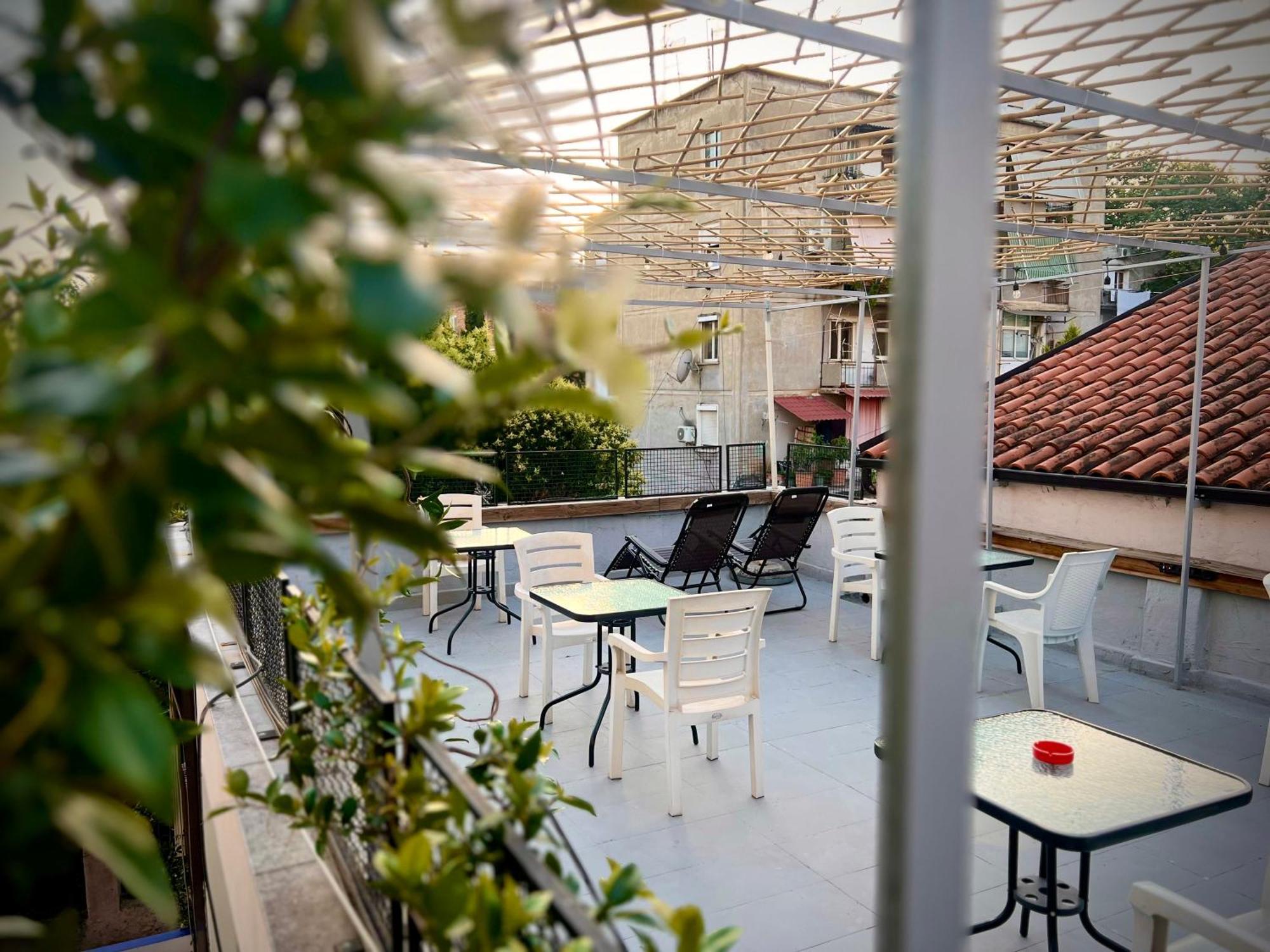 Budget Retreat Tirana & Studios Exterior foto